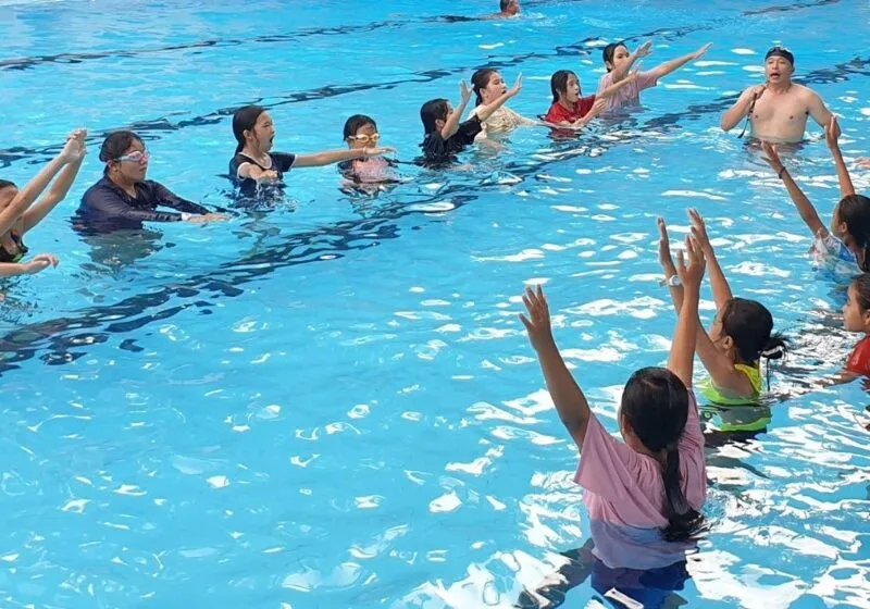 đi bơi mỗi ngày có tốt không