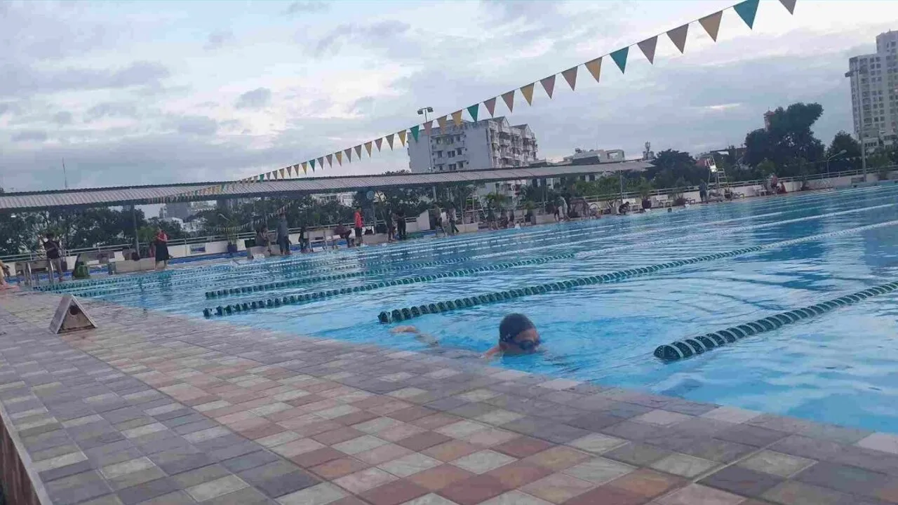 hồ bơi rạch miễu