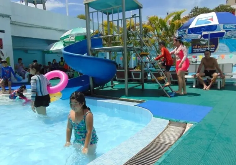 bài đánh giá về hồ bơi lam sơn