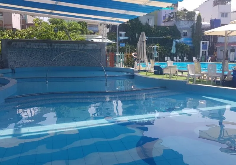 hình ảnh của hồ bơi k690