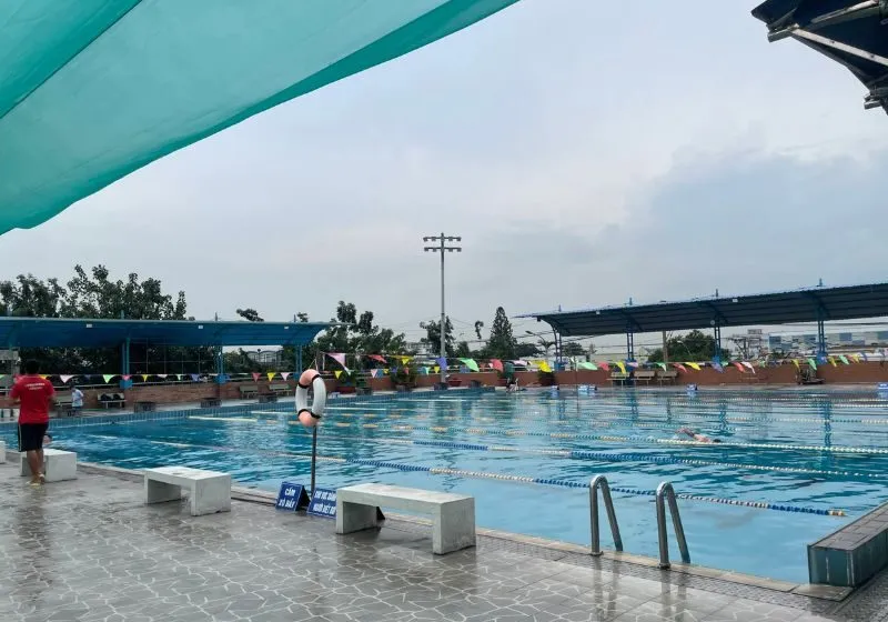 hình ảnh của hồ bơi tây thạnh quận tân phú