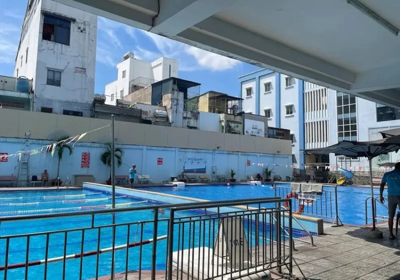 hồ bơi cộng hòa cmt8